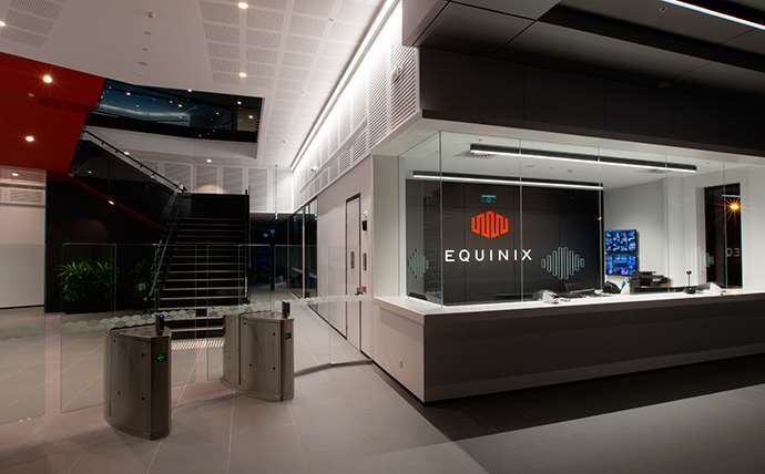 Security desk at Equinix SY4